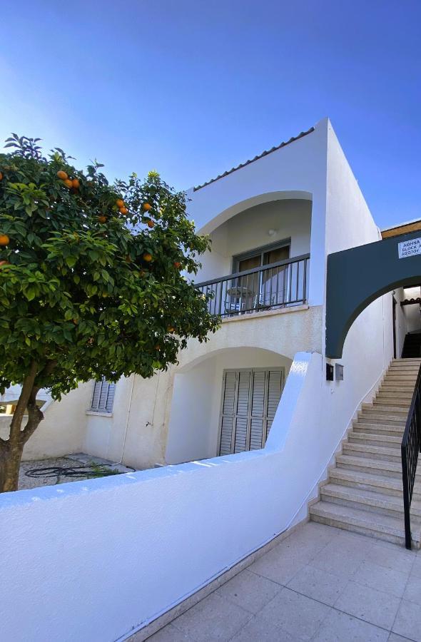 Penny'S Kato Paphos Apartment Экстерьер фото