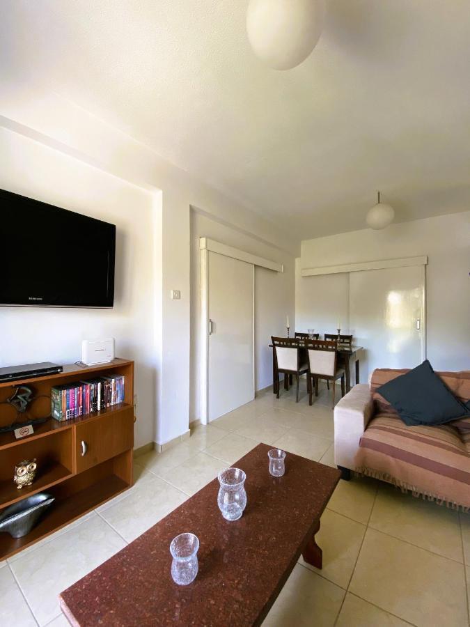 Penny'S Kato Paphos Apartment Экстерьер фото